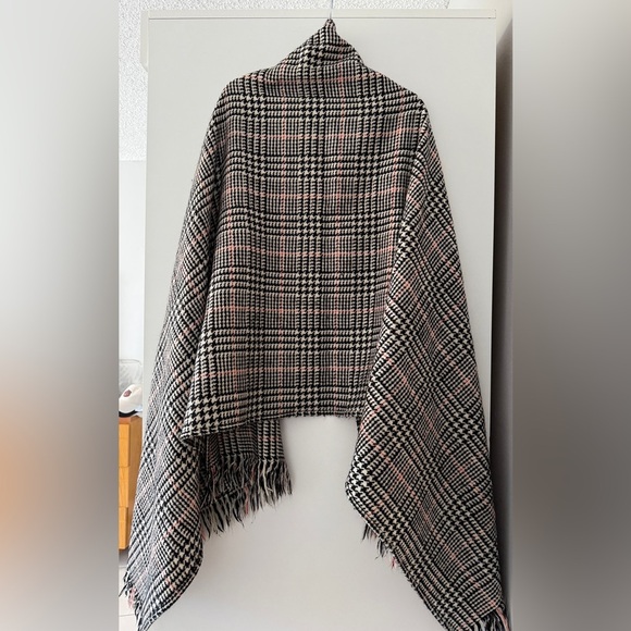 Anne Klein Vintage Wool Shawl | Red Houndstooth Plaid | 29x72 - Picture 6 of 9